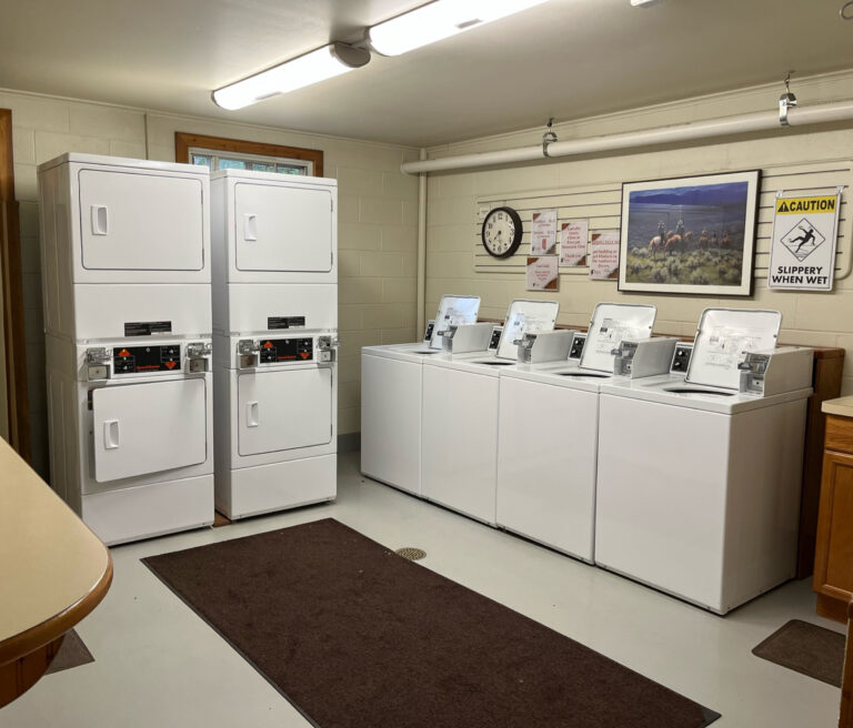 Campground St. Regis laundry room